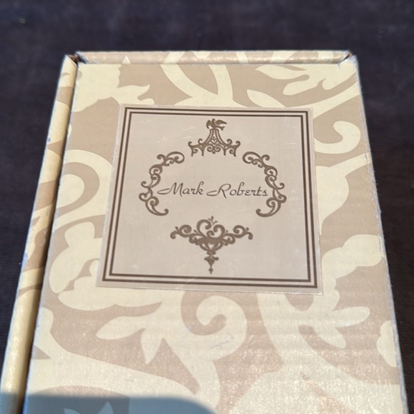 Mark Roberts small fairy figurine with Gold & Purple Accents. #129 of 7,500 - Picture 9 of 12